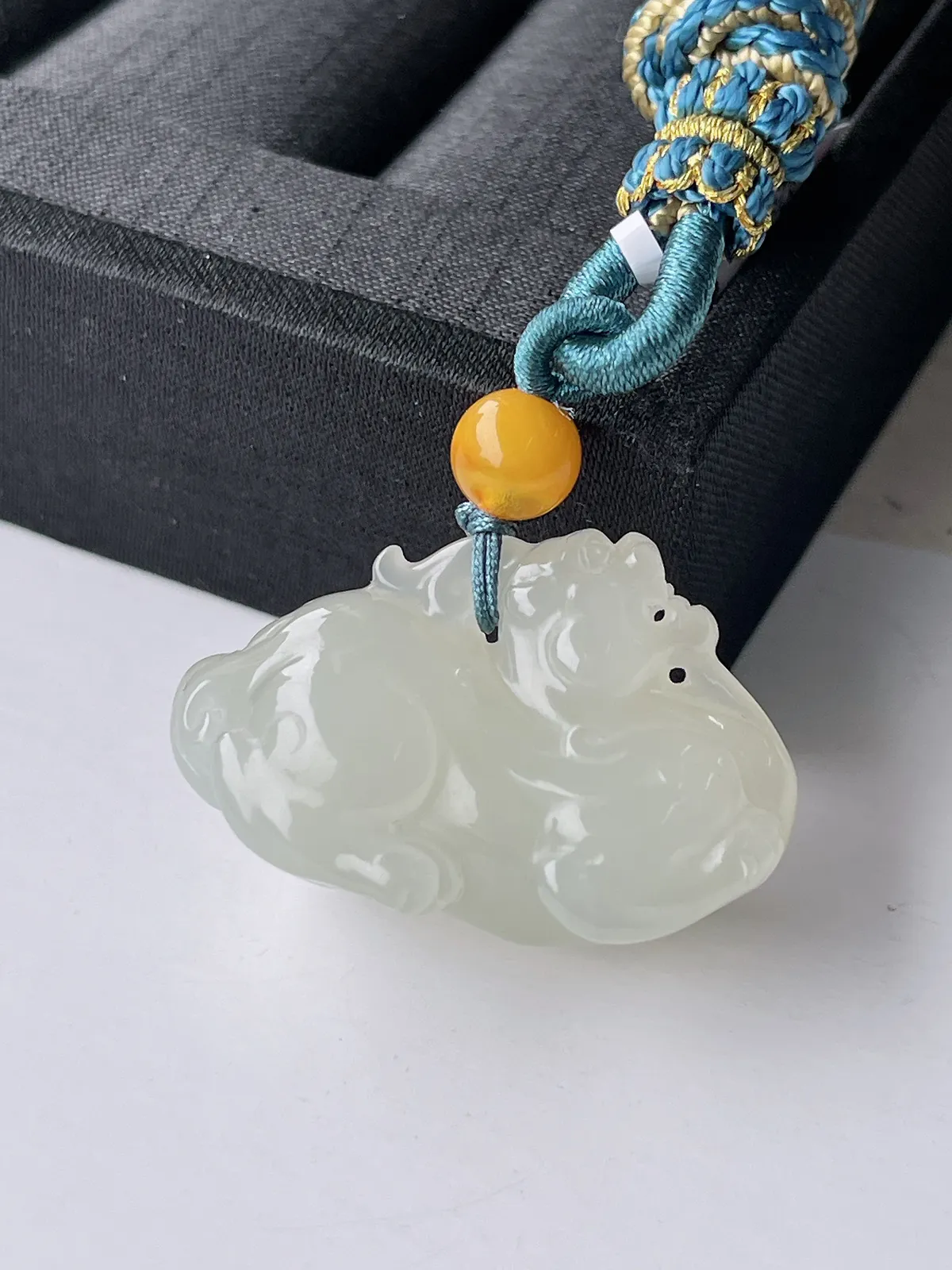 和田玉晴水貔貅挂件