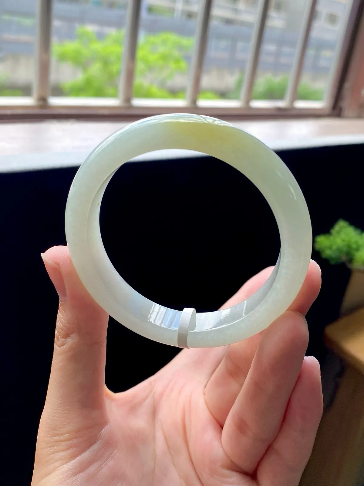 冰黄翡正圈成品
⭕️55-11.8-8.2