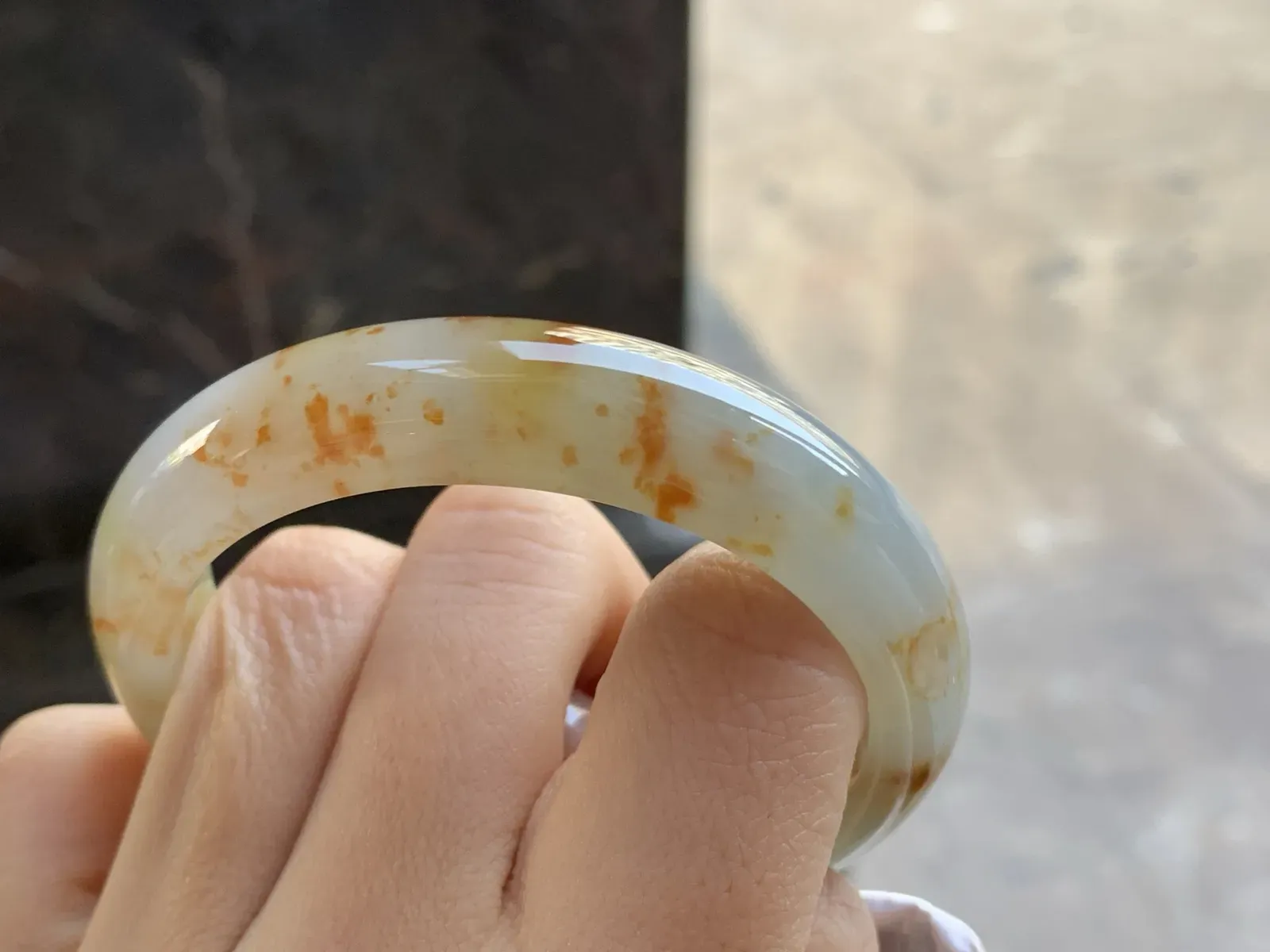 53-12.6-7.7

黄翡手镯^_^玉质温润 清新细腻