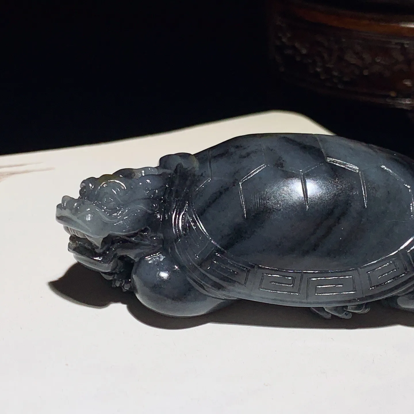 新疆和田玉籽料青花富贵长寿龙龟把件。尺寸83/45/30重170.5克 无裂无杂 玉质细腻油润 底色纯净 脂粉好，品质好。lt251025