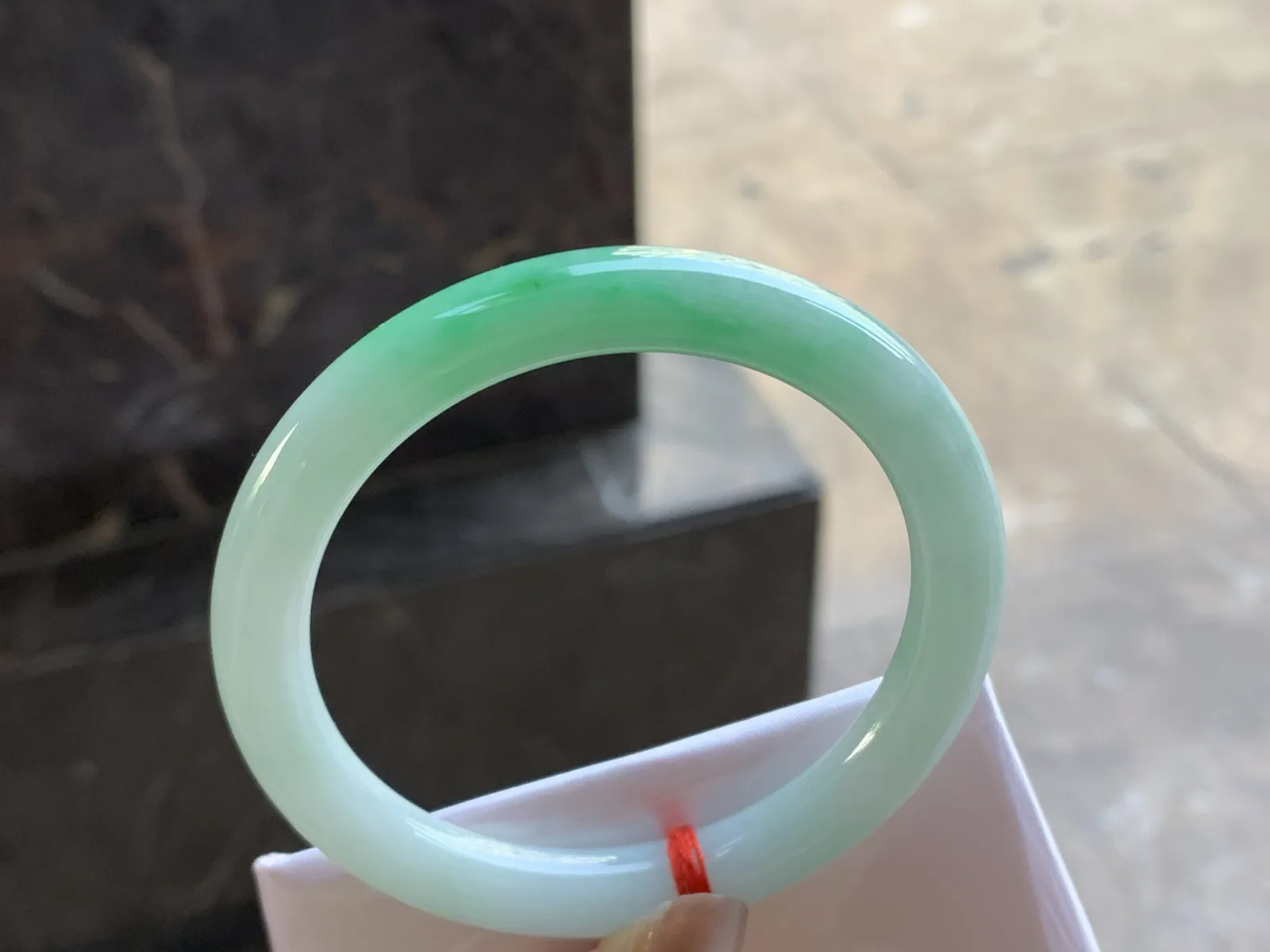 54.5-8.6

带色细条^_^色阳 玉质温润