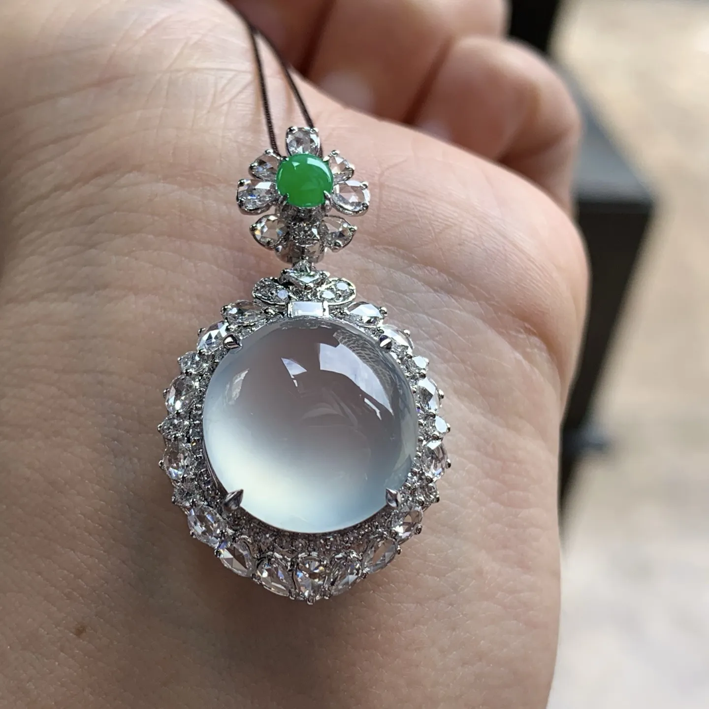 金钻镶嵌高冰吊坠^_^荧光十足 透亮