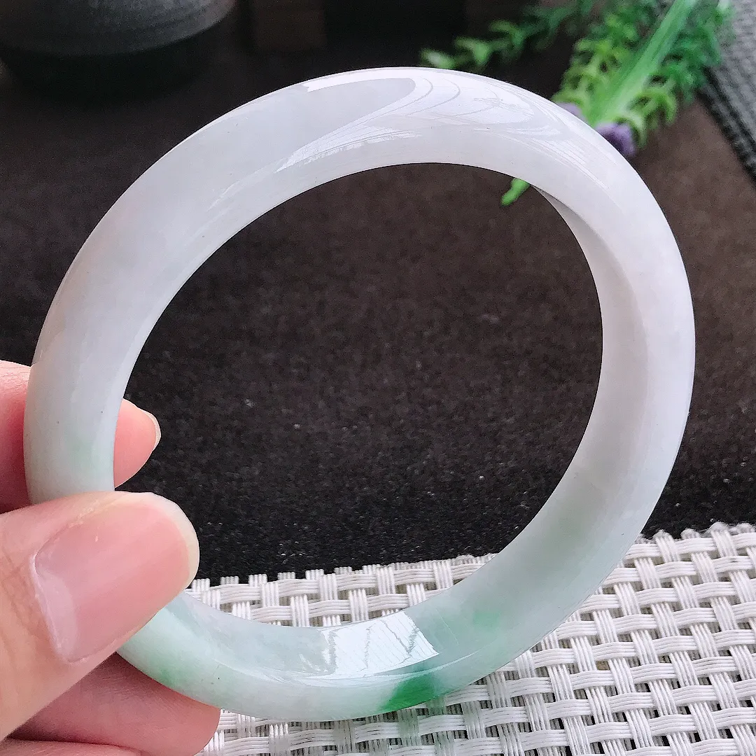 自然光64/12.8/8.8老坑精美温润飘阳绿大圈口手镯宽边翡翠玉镯手环