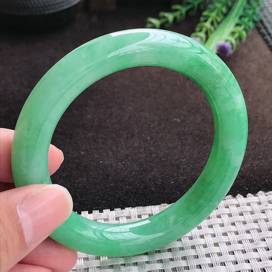 自然光56/10.9/10.6老坑精美辣阳绿满绿手镯圆条翡翠玉镯手环