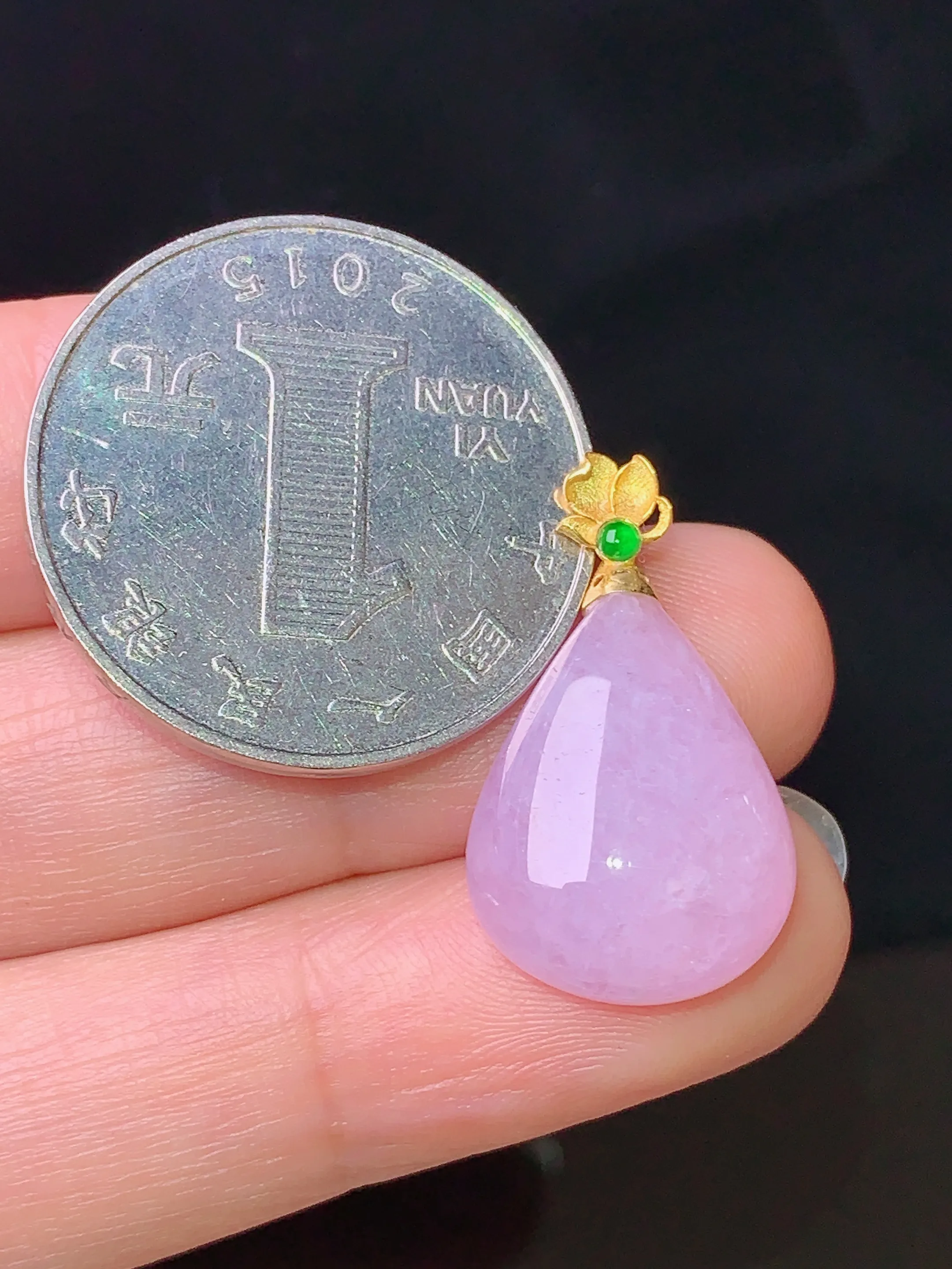 18k金钻镶嵌紫罗兰水滴吊坠 玉质细腻 水润亮眼 色泽艳丽 整体尺寸23.8*13.6*6