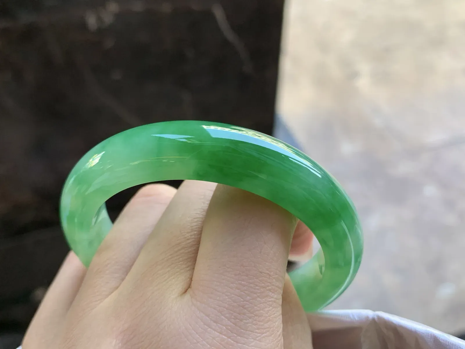 52-11.8-8.2

阳绿色手镯^_^颜色鲜艳