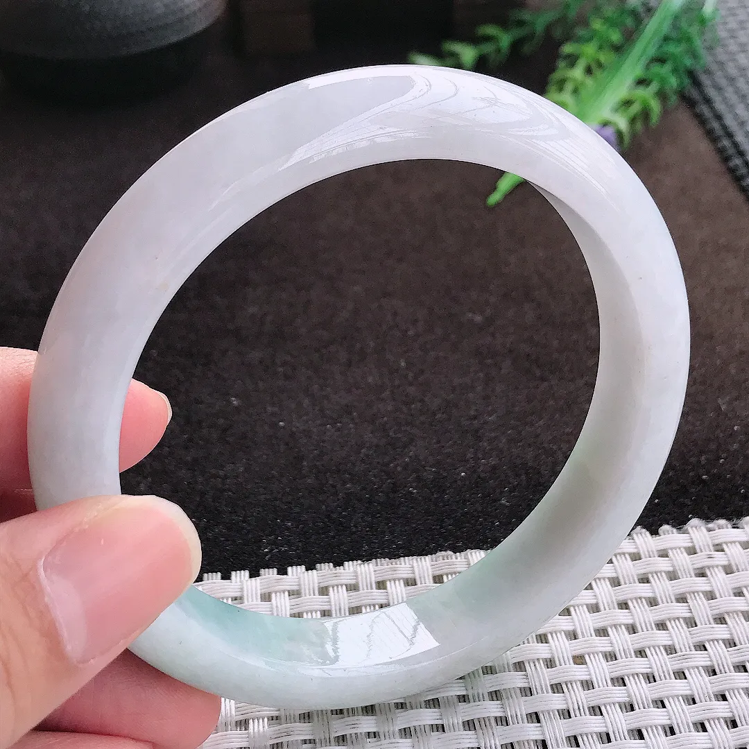 自然光64/12.8/8.8老坑精美温润飘阳绿大圈口手镯宽边翡翠玉镯手环