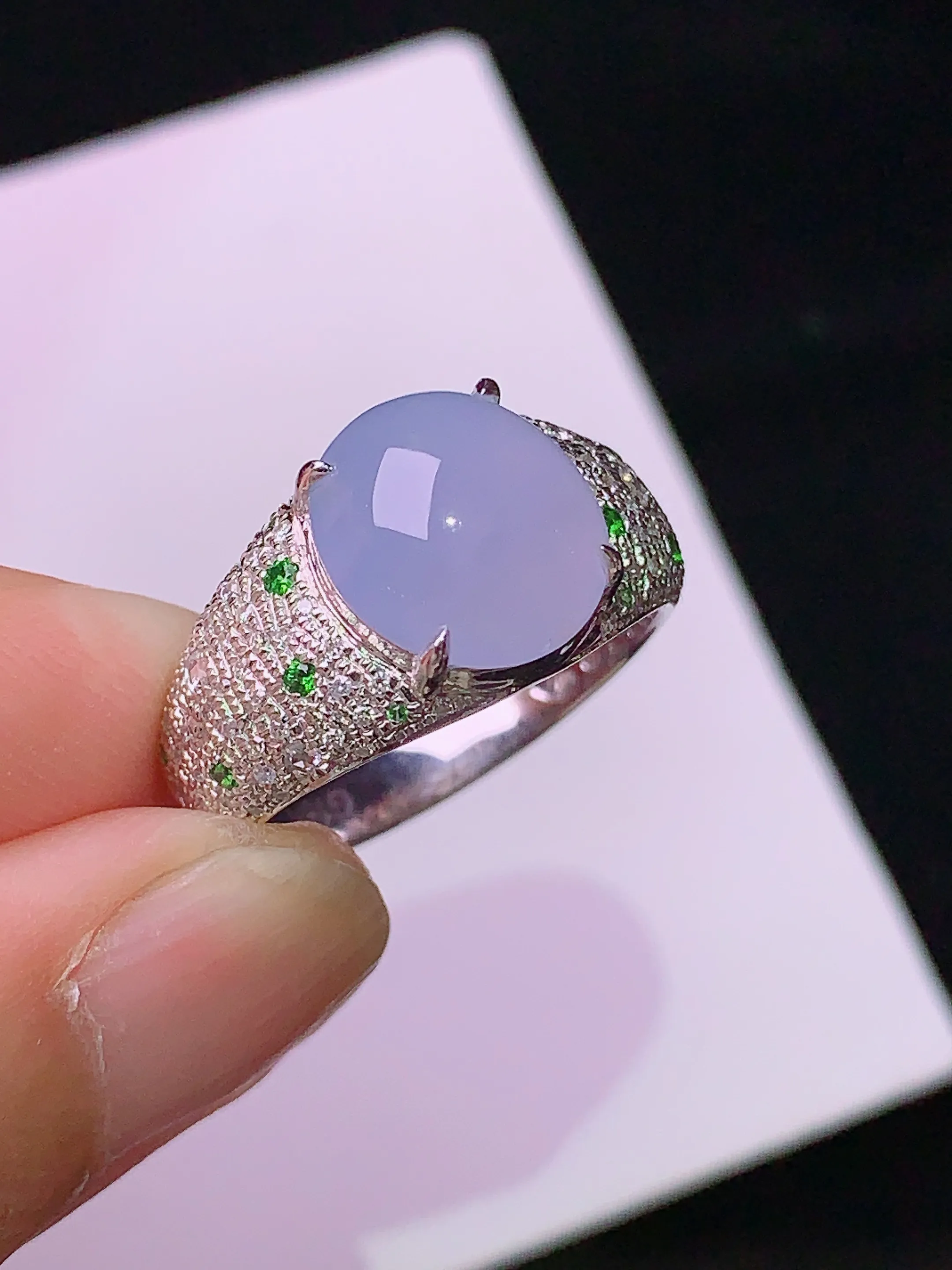 18k金钻镶嵌紫罗兰蛋面戒指 玉质细腻 水润亮眼  圈口13 整体尺寸10.5*9.3*4.2