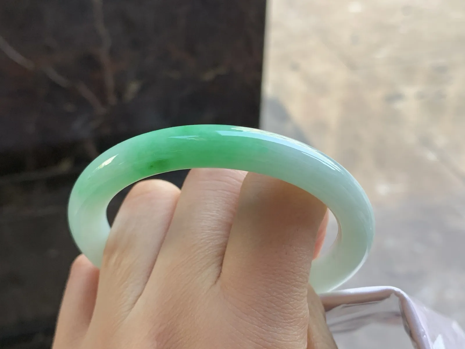 54.5-8.6

带色细条^_^色阳 玉质温润