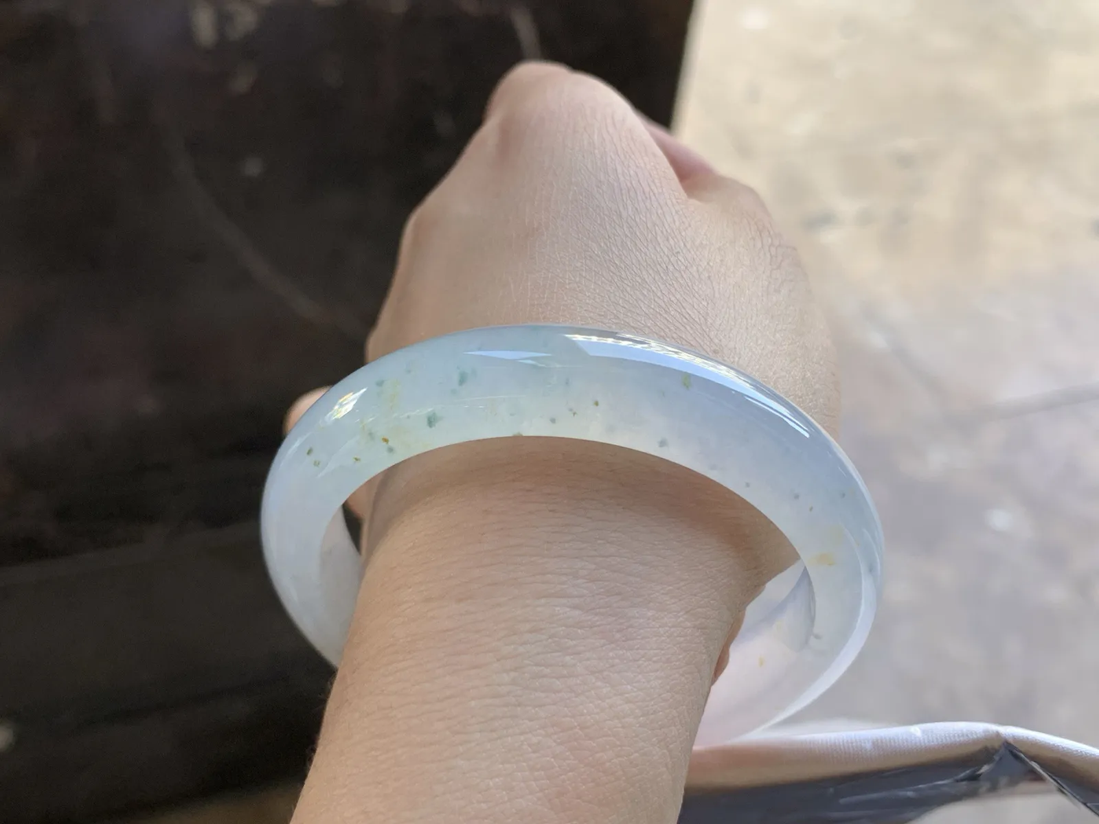 54-12.2-8

冰种手镯^_^透亮