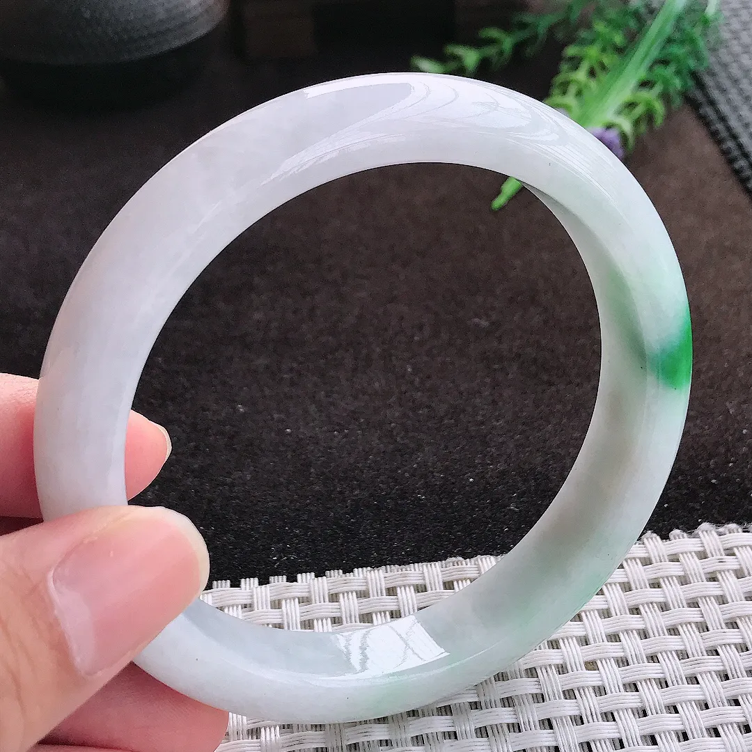 自然光64/12.8/8.8老坑精美温润飘阳绿大圈口手镯宽边翡翠玉镯手环