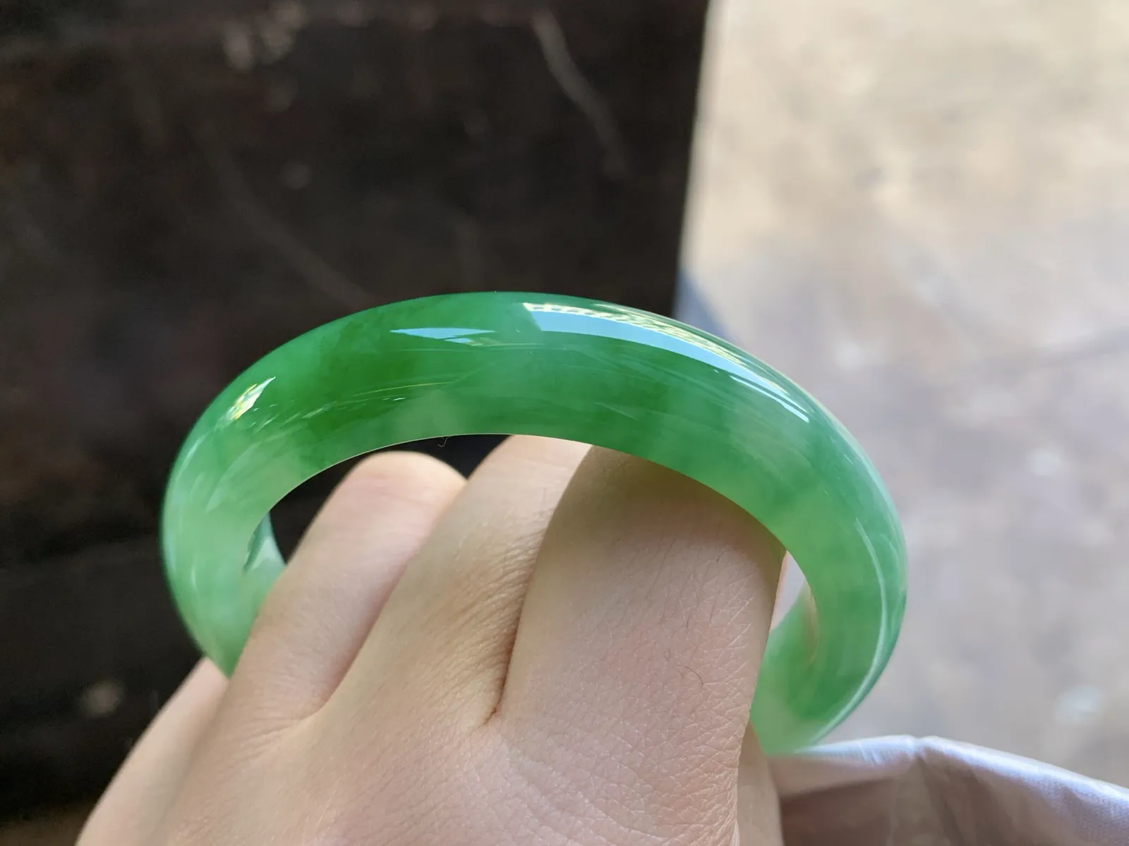 52-11.8-8.2

阳绿色手镯^_^颜色鲜艳