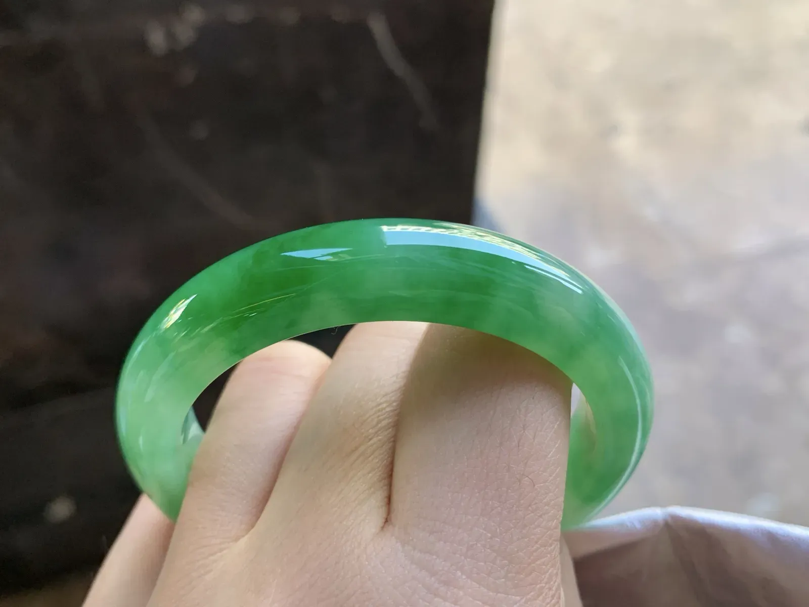 52-11.8-8.2

阳绿色手镯^_^颜色鲜艳