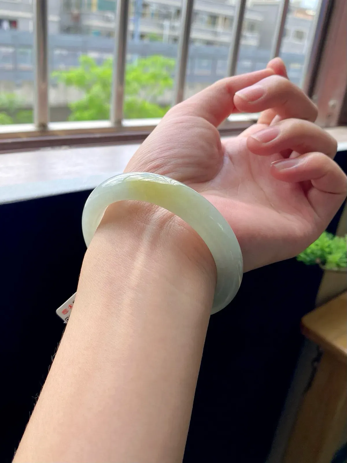 冰黄翡正圈成品
⭕️55-11.8-8.2