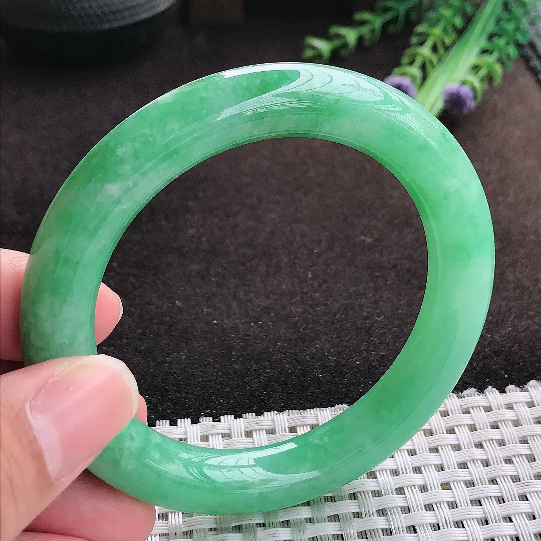 自然光56/10.9/10.6老坑精美辣阳绿满绿手镯圆条翡翠玉镯手环