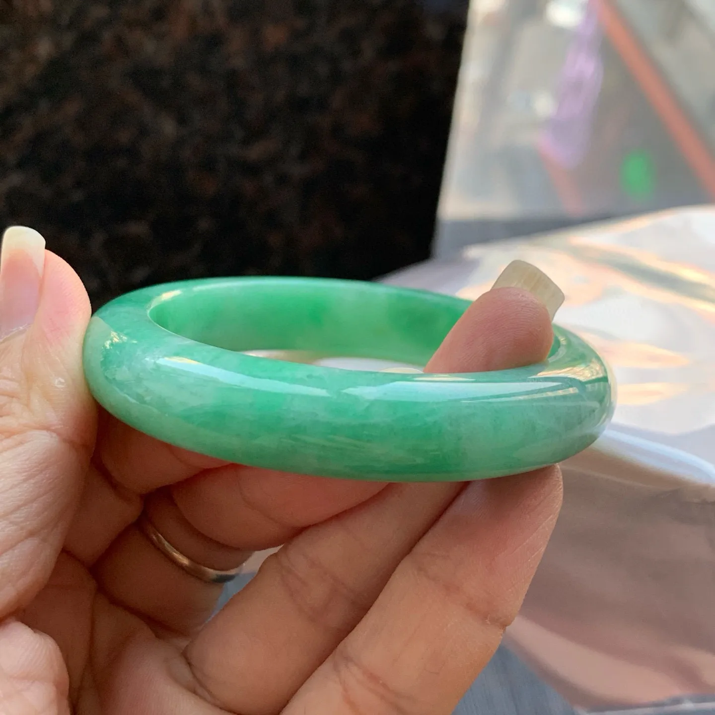 正圈冰糯翠绿 一丝棉线 尺寸:55.1/12/9.2 色好🥰🥰