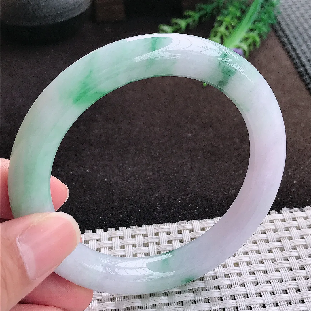 自然光60/11/108.老坑精美温润飘花大圈口圆条手镯翡翠玉镯手环