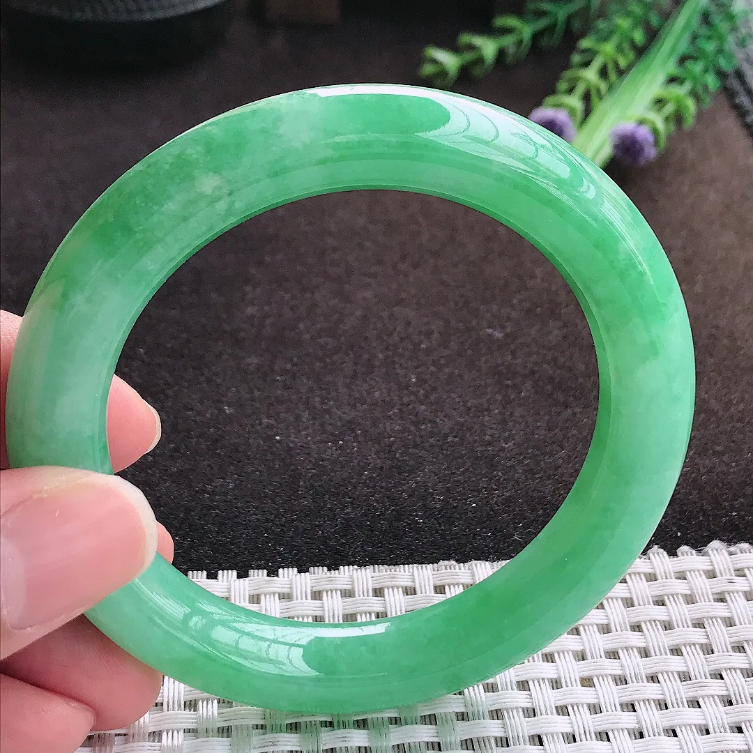 自然光56/10.9/10.6老坑精美辣阳绿满绿手镯圆条翡翠玉镯手环