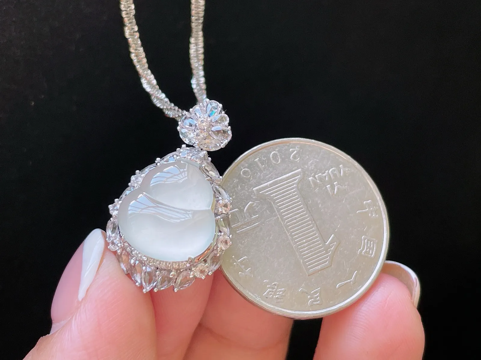 18K 冰种·葫芦

整26.7-16.5-8.4
裸13-12.5-3