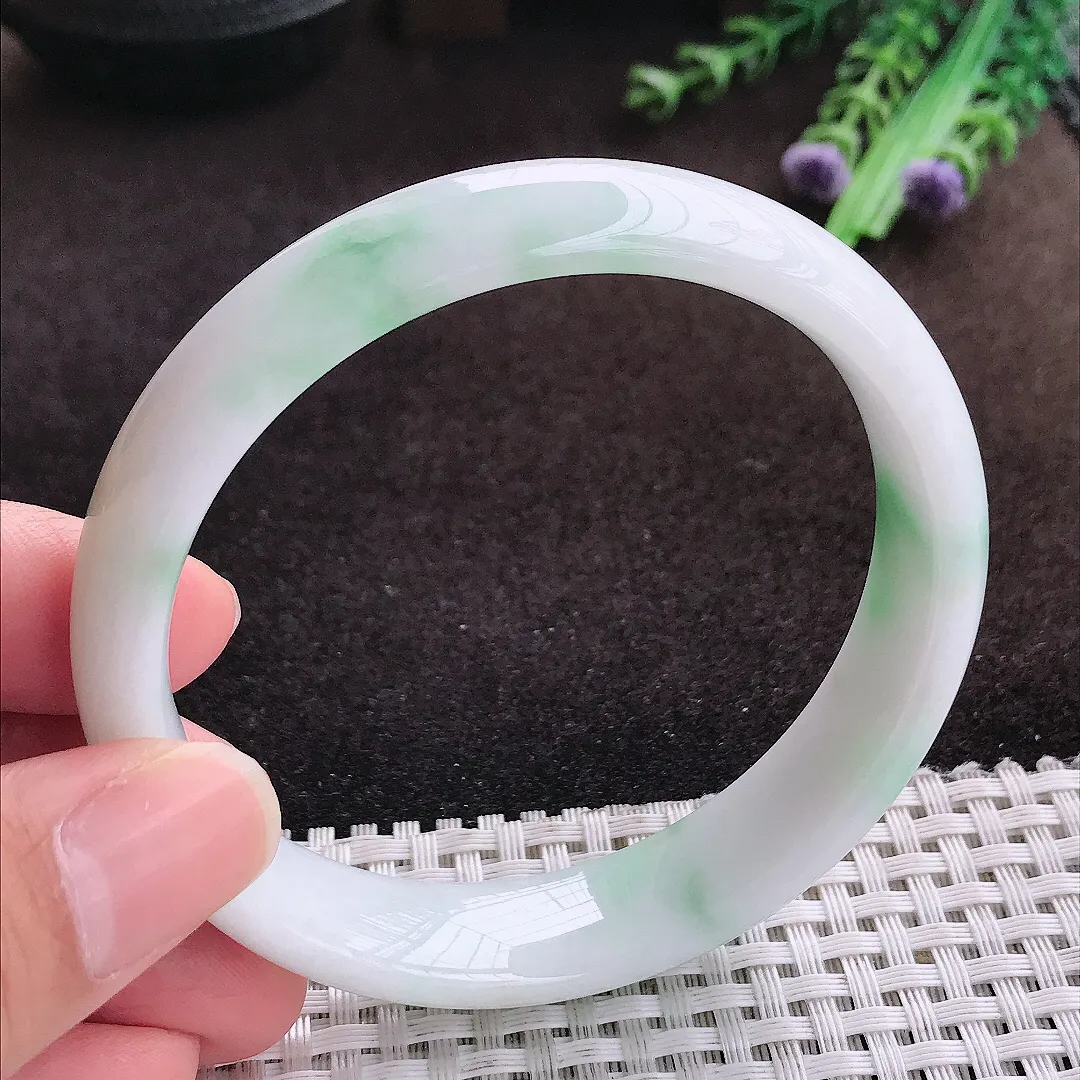 自然光60/14.2/7.2老坑秀气温润飘绿手镯宽边翡翠玉镯手环