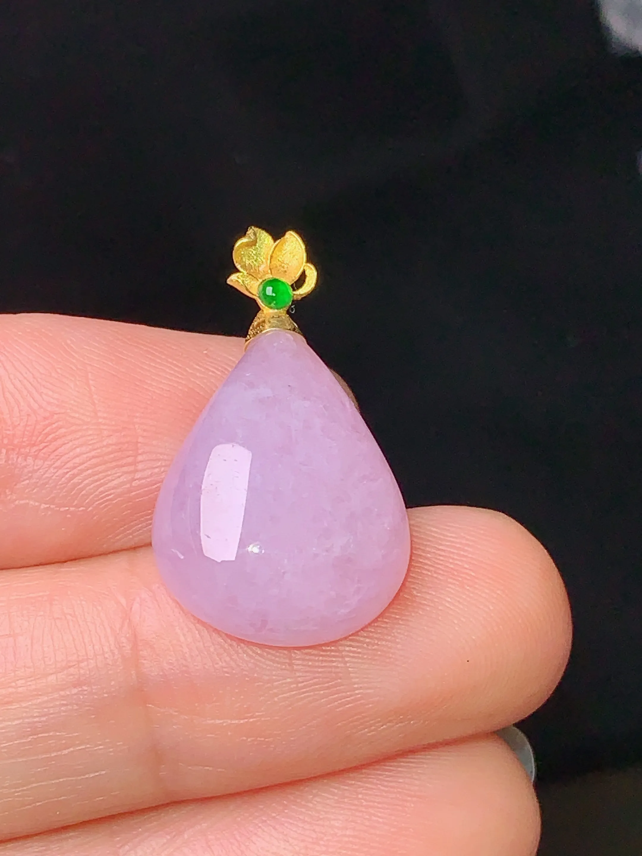 18k金钻镶嵌紫罗兰水滴吊坠 玉质细腻 水润亮眼 色泽艳丽 整体尺寸23.8*13.6*6