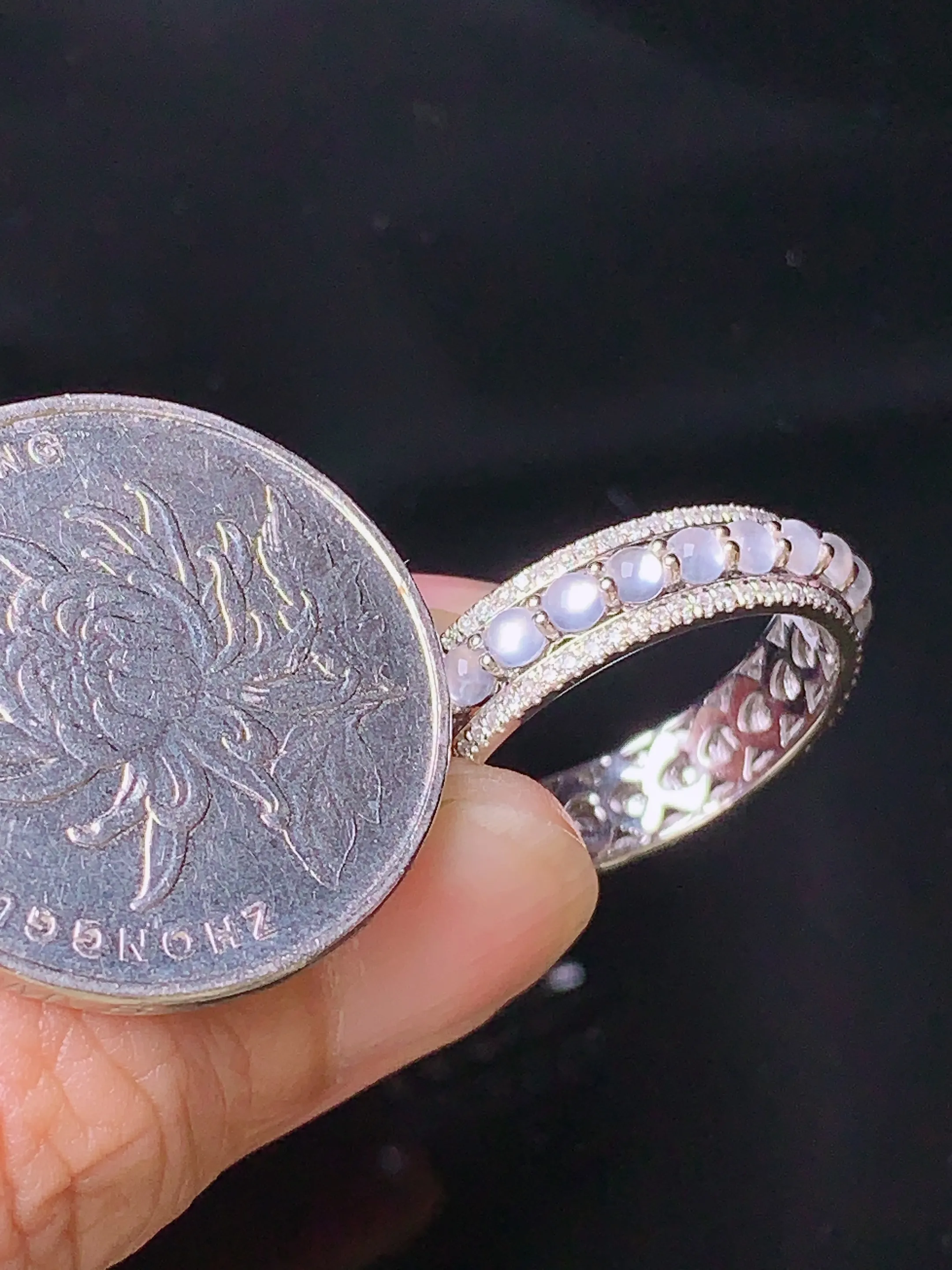 18k金钻镶嵌冰种蛋面组合戒指 玉质细腻 水润亮眼  圈口15.5 整体尺寸2