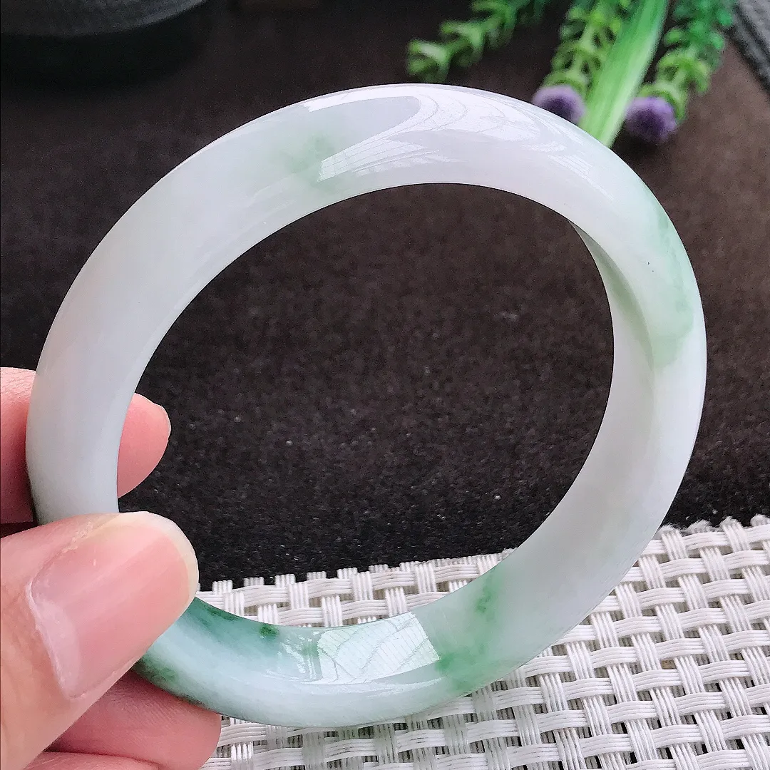 自然光58.5/12.9/8.3老坑精美温润飘花手镯宽边翡翠玉镯手环