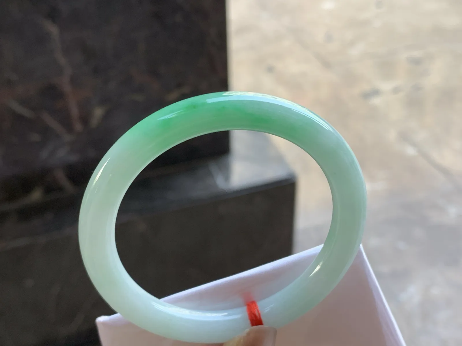 54.5-8.6

带色细条^_^色阳 玉质温润