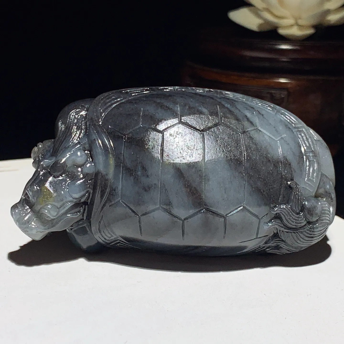 新疆和田玉籽料青花富贵长寿龙龟把件。尺寸83/45/30重170.5克 无裂无杂 玉质细腻油润 底色纯净 脂粉好，品质好。lt251025