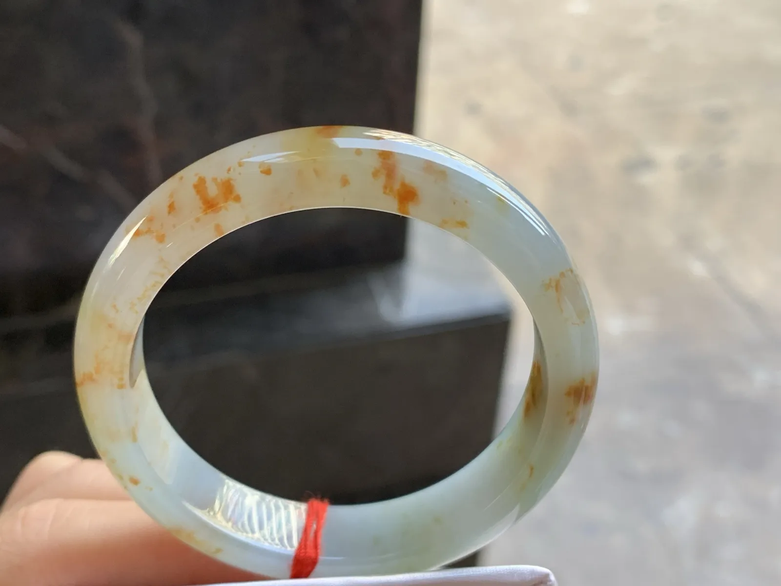 53-12.6-7.7

黄翡手镯^_^玉质温润 清新细腻