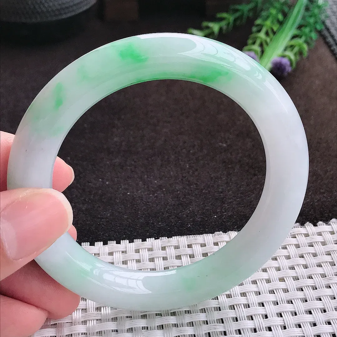 自然光55.5/10.5/10.7老坑精美温润飘阳绿圆条手镯翡翠玉镯手环