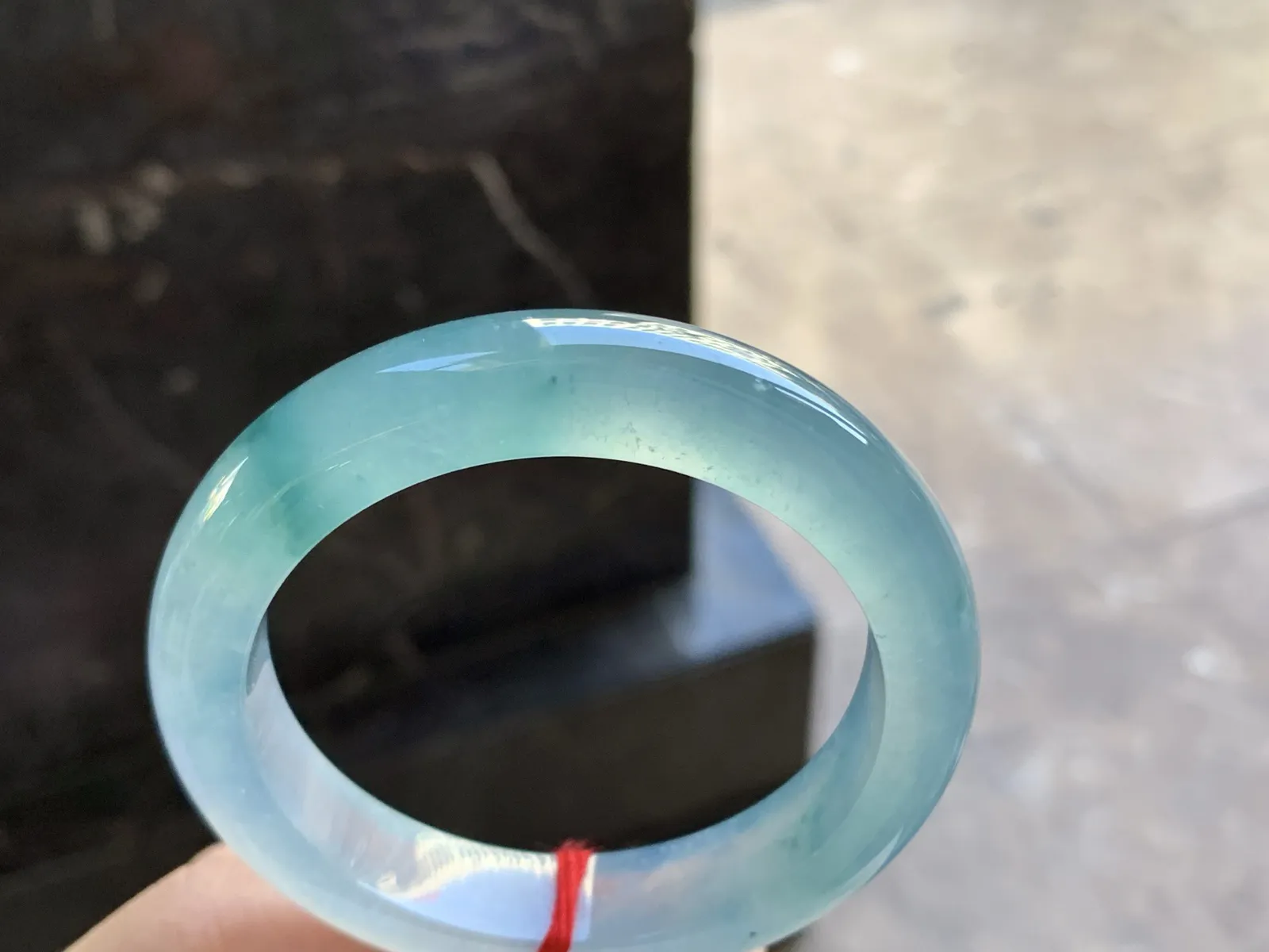 54-12.2-8

冰蓝花手镯^_^荧光十足 透亮