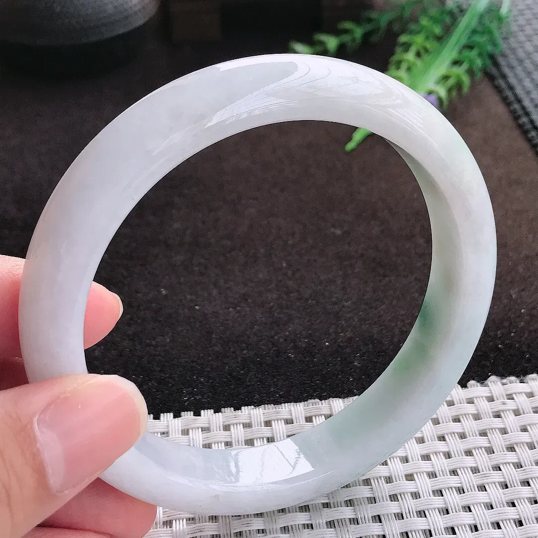 自然光64/12.8/8.8老坑精美温润飘阳绿大圈口手镯宽边翡翠玉镯手环