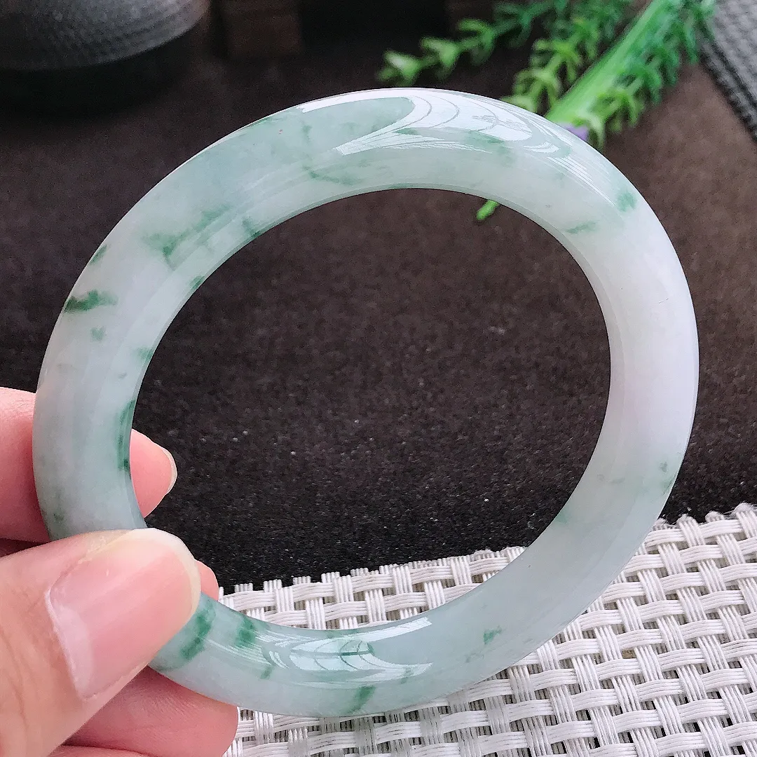 自然光57.8/10.8/10.2老坑精美温润飘花圆条手镯翡翠玉镯手环
