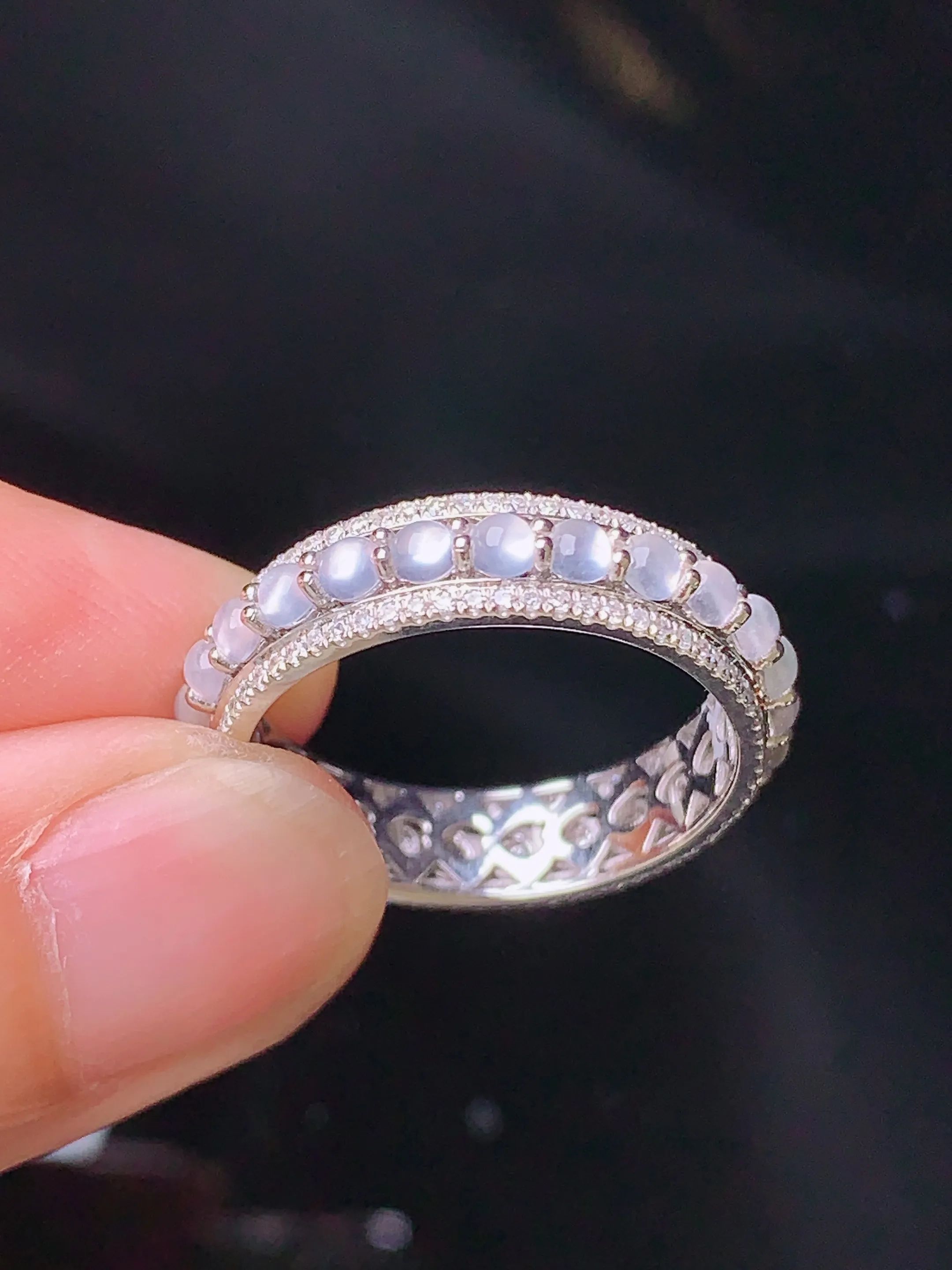 18k金钻镶嵌冰种蛋面组合戒指 玉质细腻 水润亮眼  圈口15.5 整体尺寸2