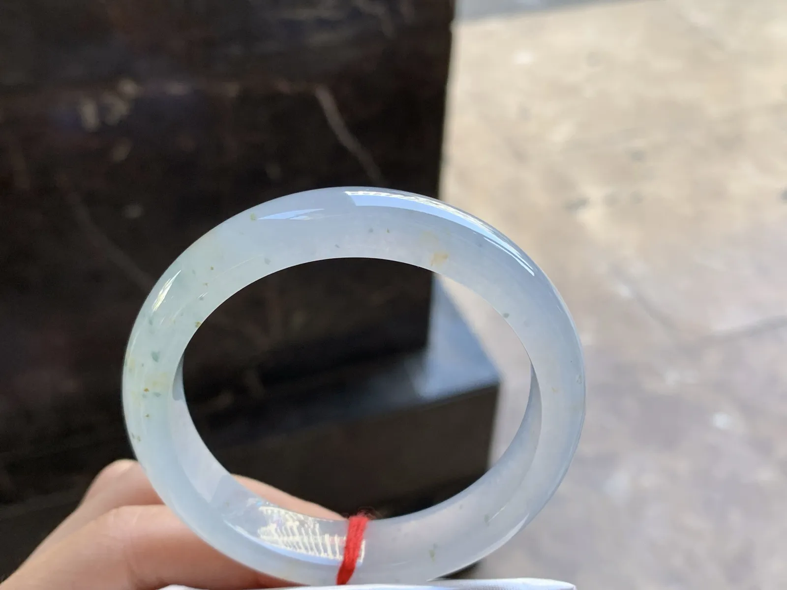 54-12.2-8

冰种手镯^_^透亮