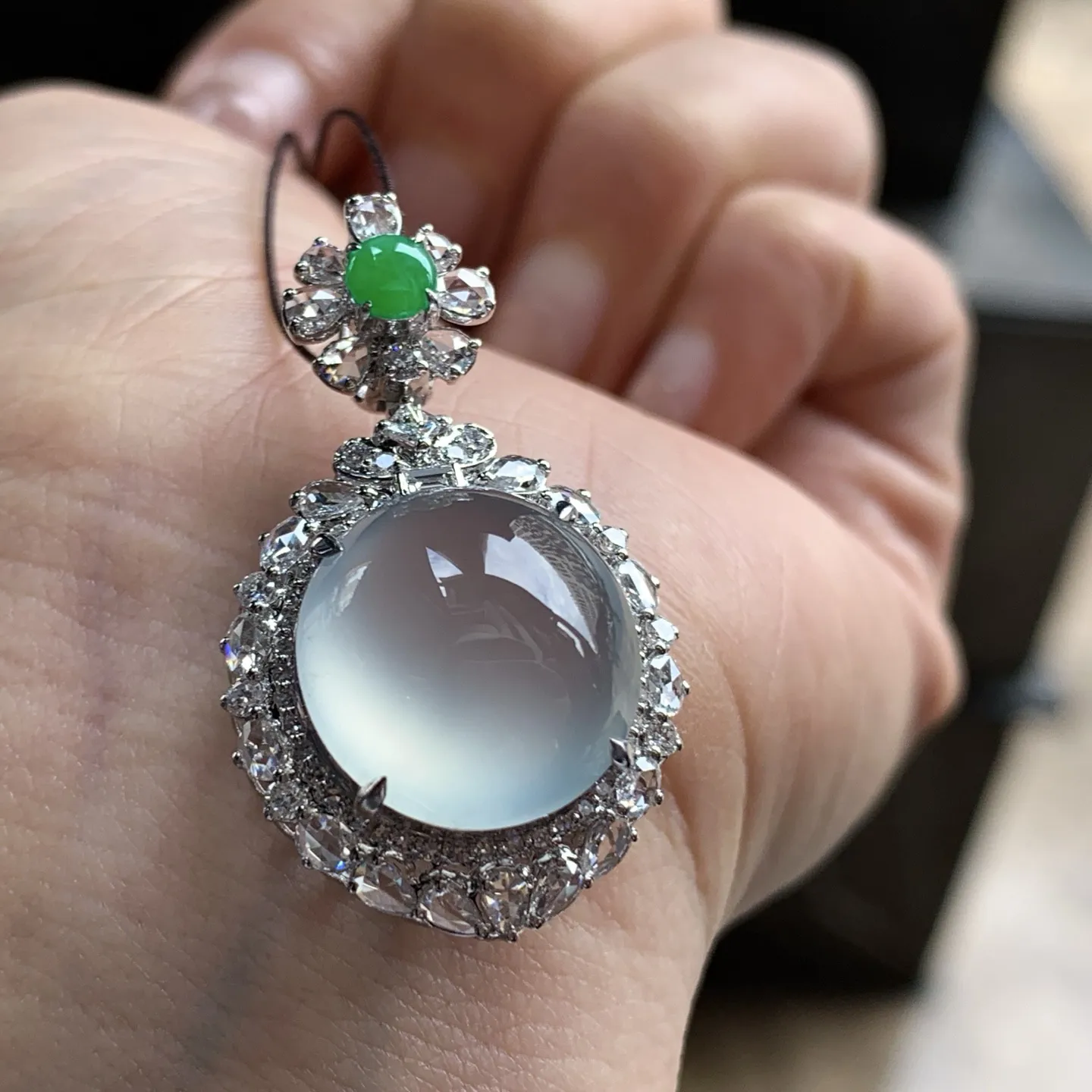 金钻镶嵌高冰吊坠^_^荧光十足 透亮