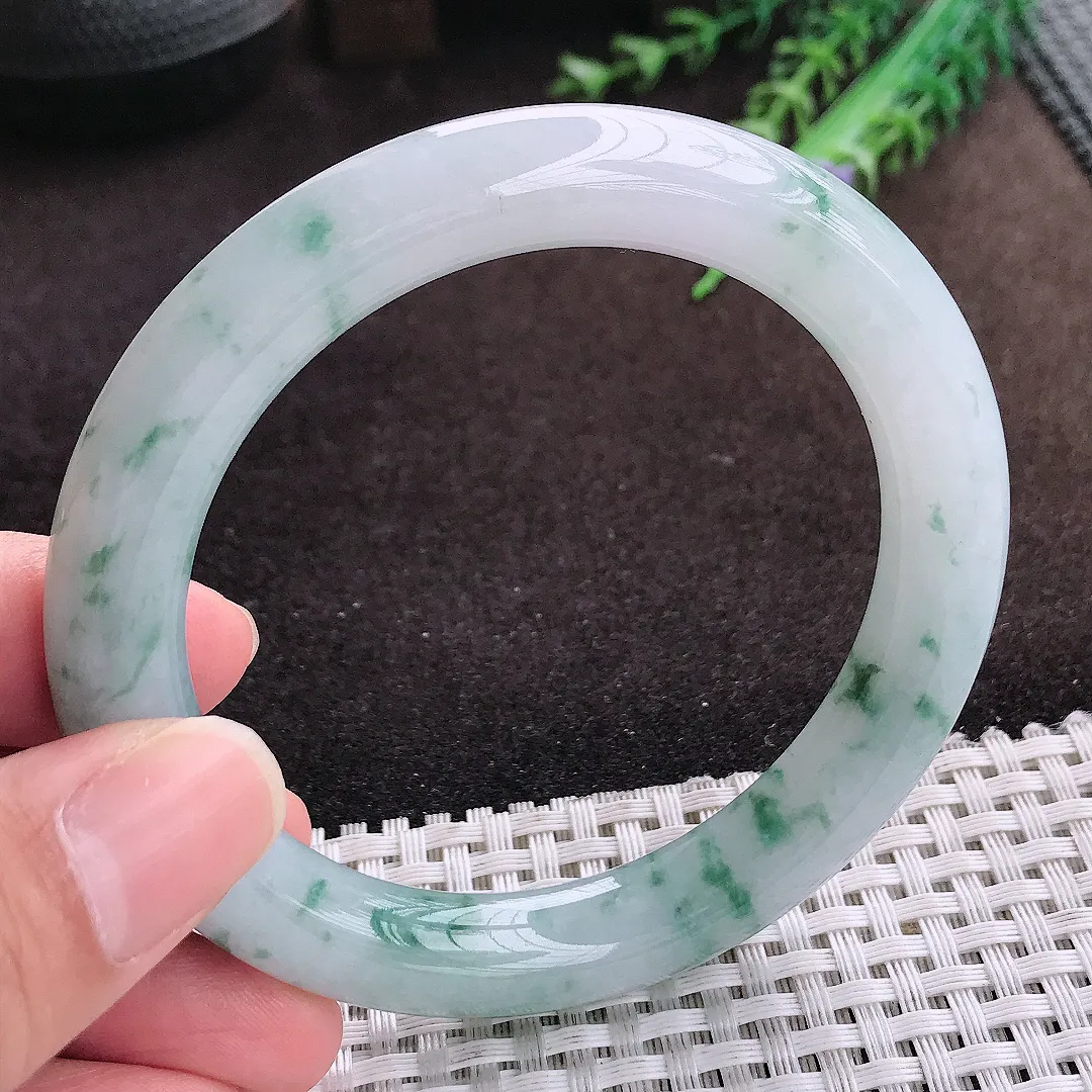 自然光57.8/10.8/10.2老坑精美温润飘花圆条手镯翡翠玉镯手环