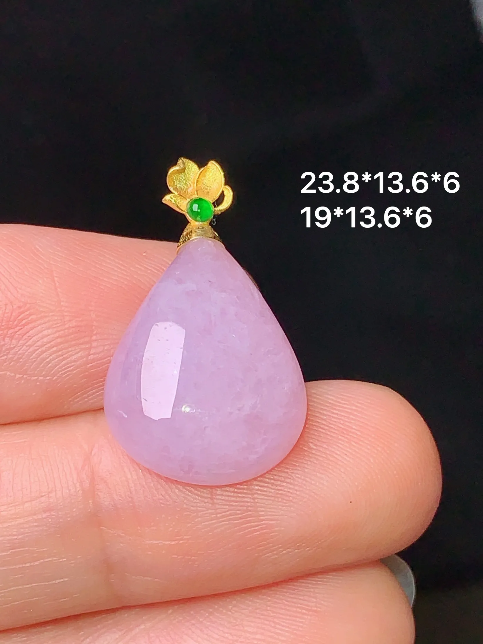 18k金钻镶嵌紫罗兰水滴吊坠 玉质细腻 水润亮眼 色泽艳丽 整体尺寸23.8*13.6*6