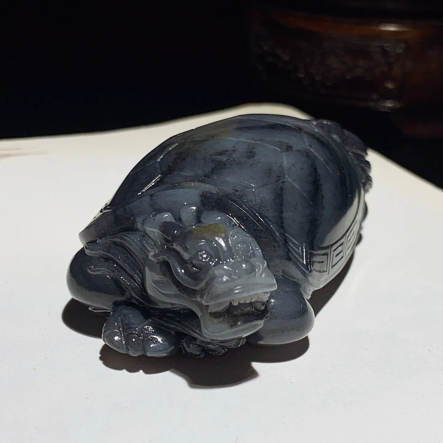 新疆和田玉籽料青花富贵长寿龙龟把件。尺寸83/45/30重170.5克 无裂无杂 玉质细腻油润 底色