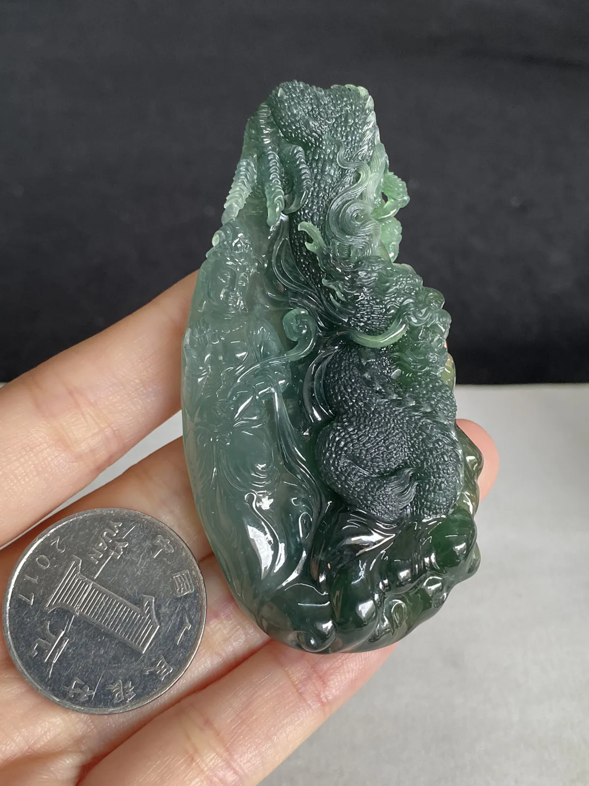 翡翠冰糯种飘绿吊坠