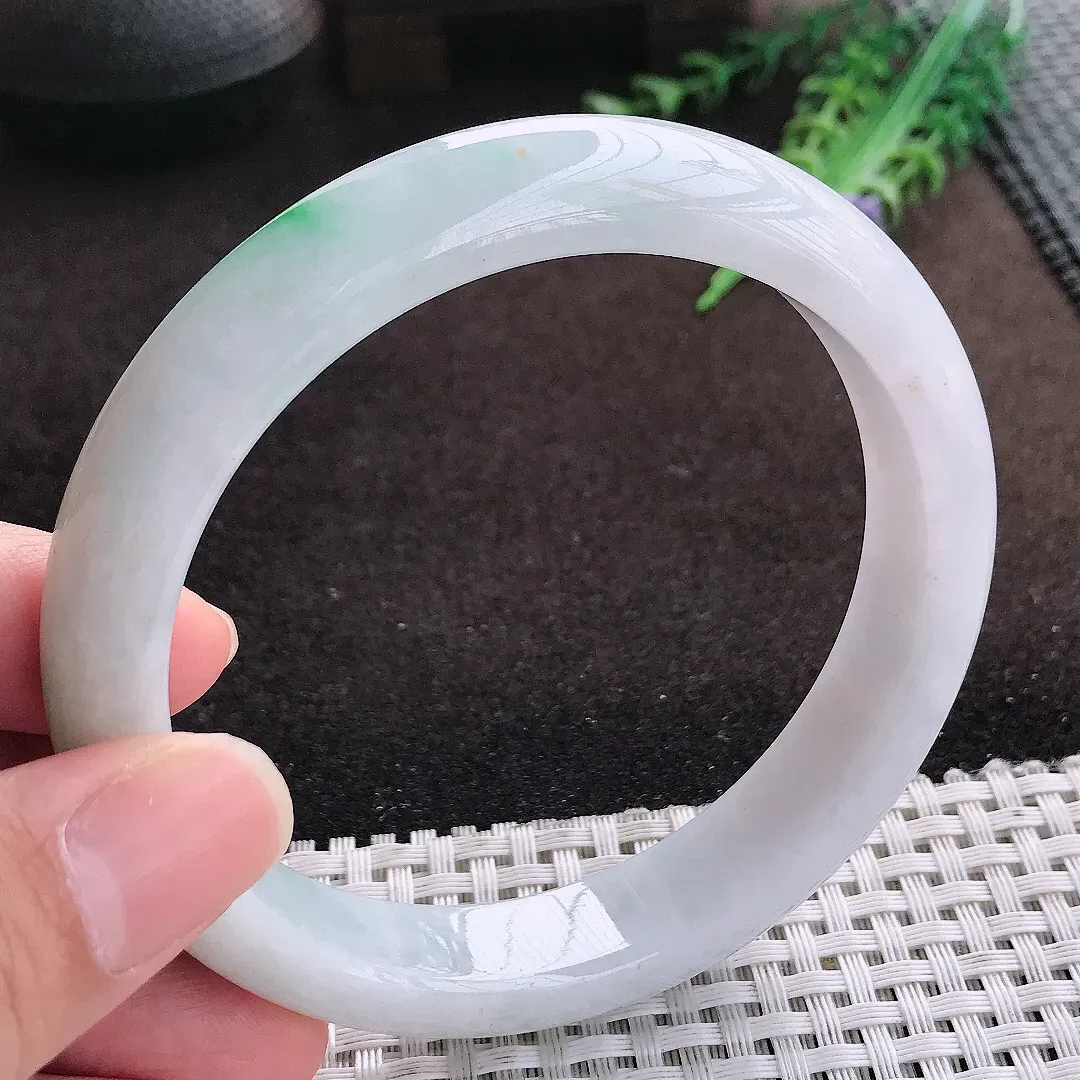 自然光64/12.8/8.8老坑精美温润飘阳绿大圈口手镯宽边翡翠玉镯手环