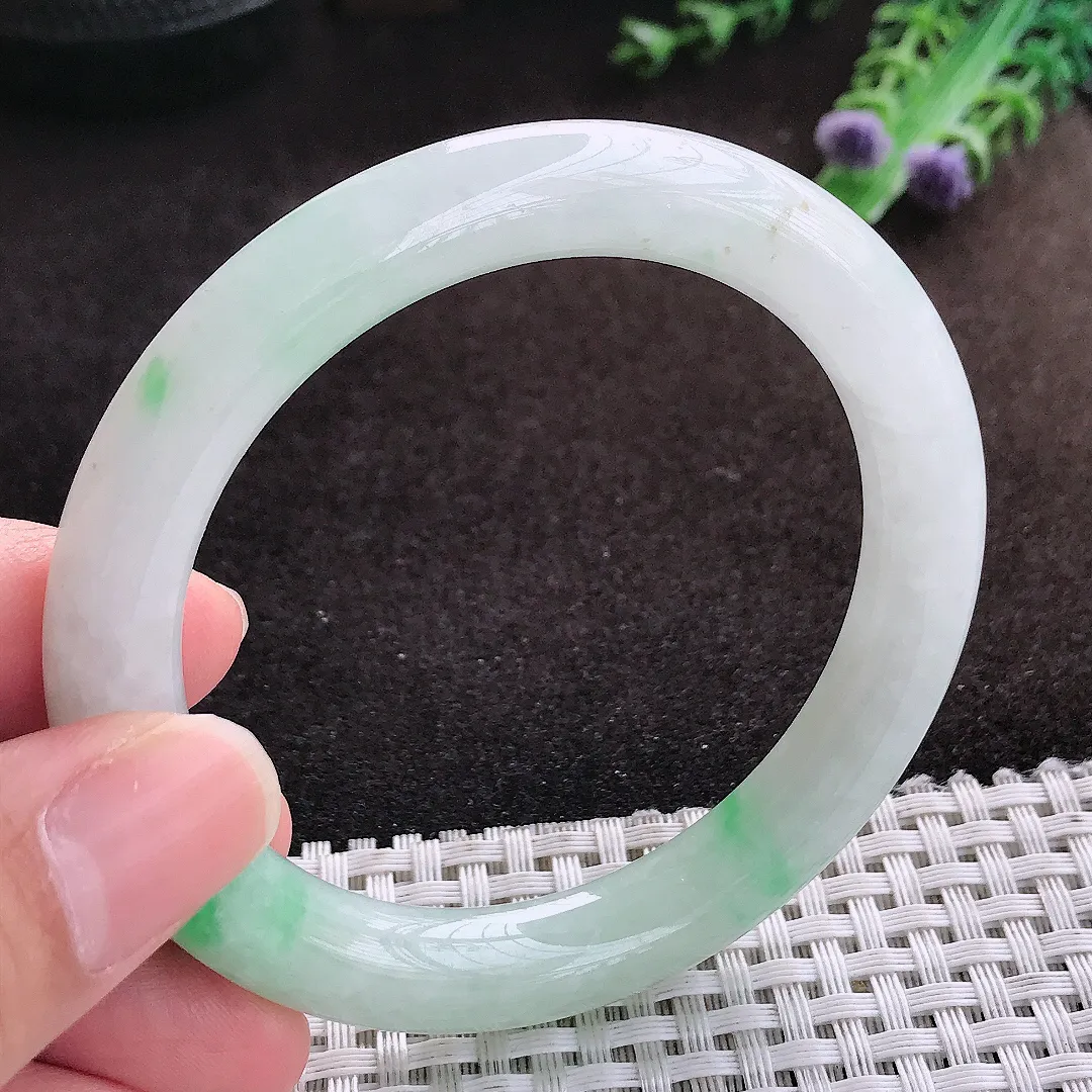 自然光55/9.6老坑精美冰润飘阳绿圆条手镯翡翠玉镯手环