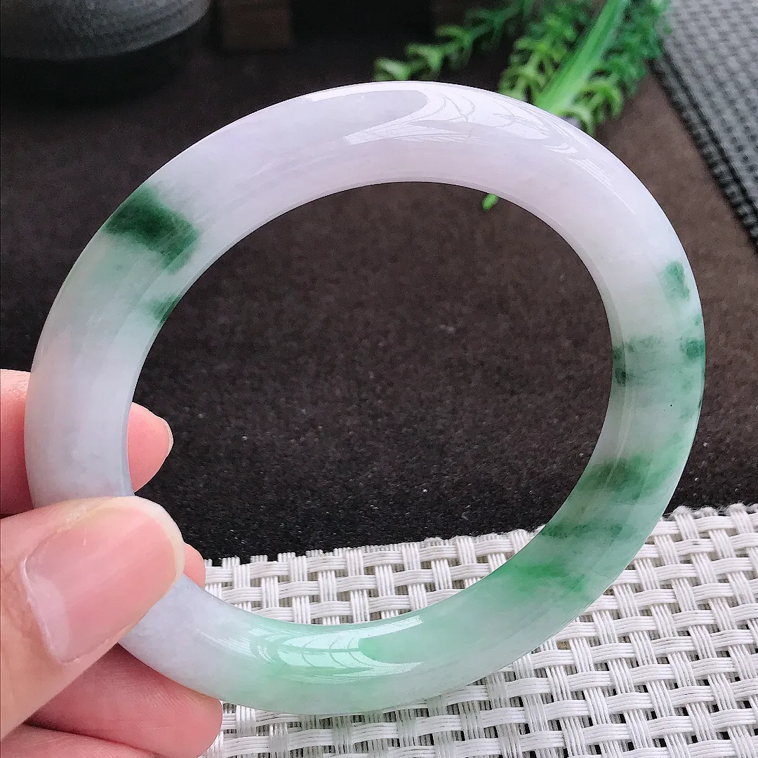 自然光60/11/108.老坑精美温润飘花大圈口圆条手镯翡翠玉镯手环