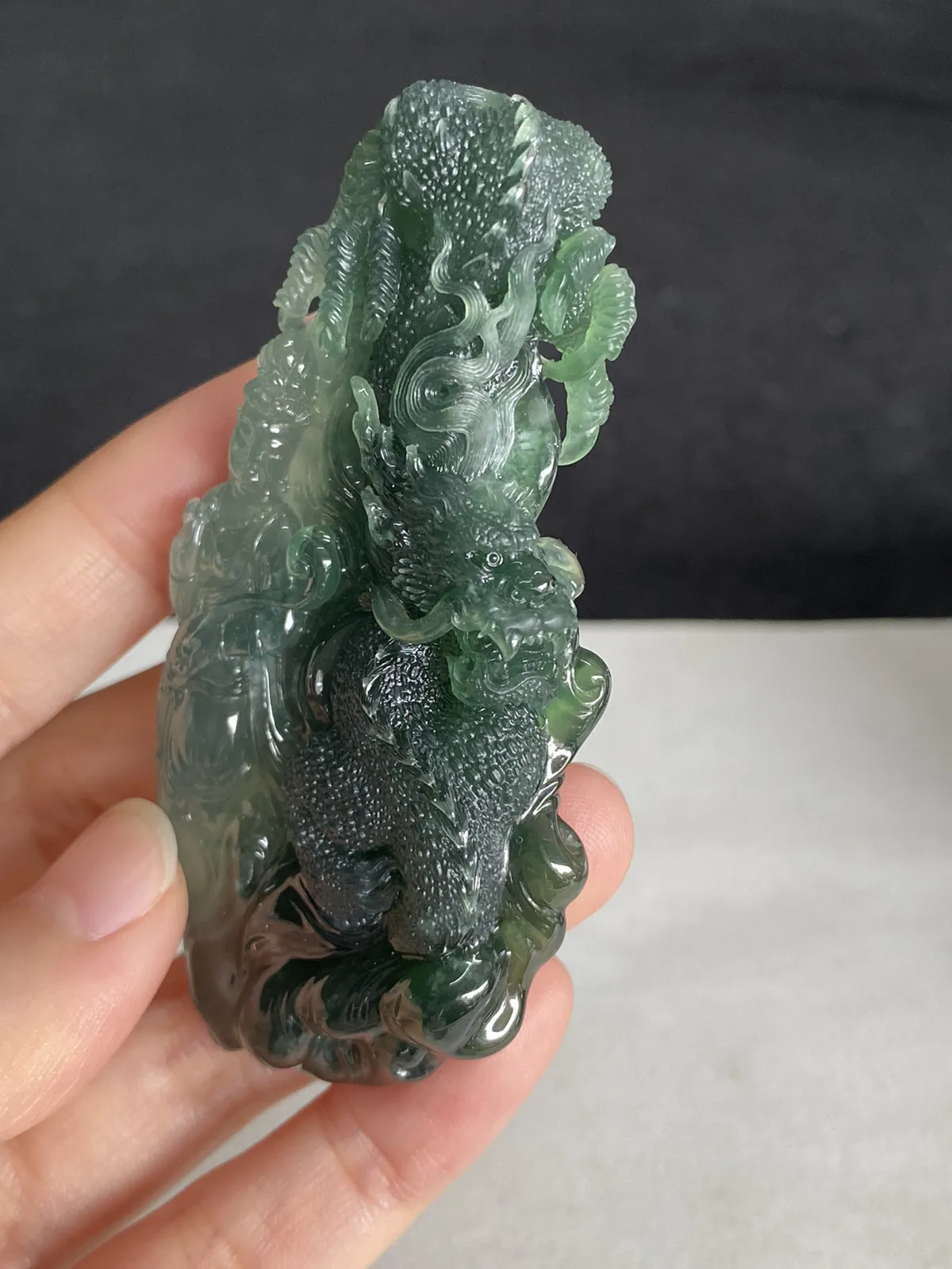 翡翠冰糯种飘绿吊坠