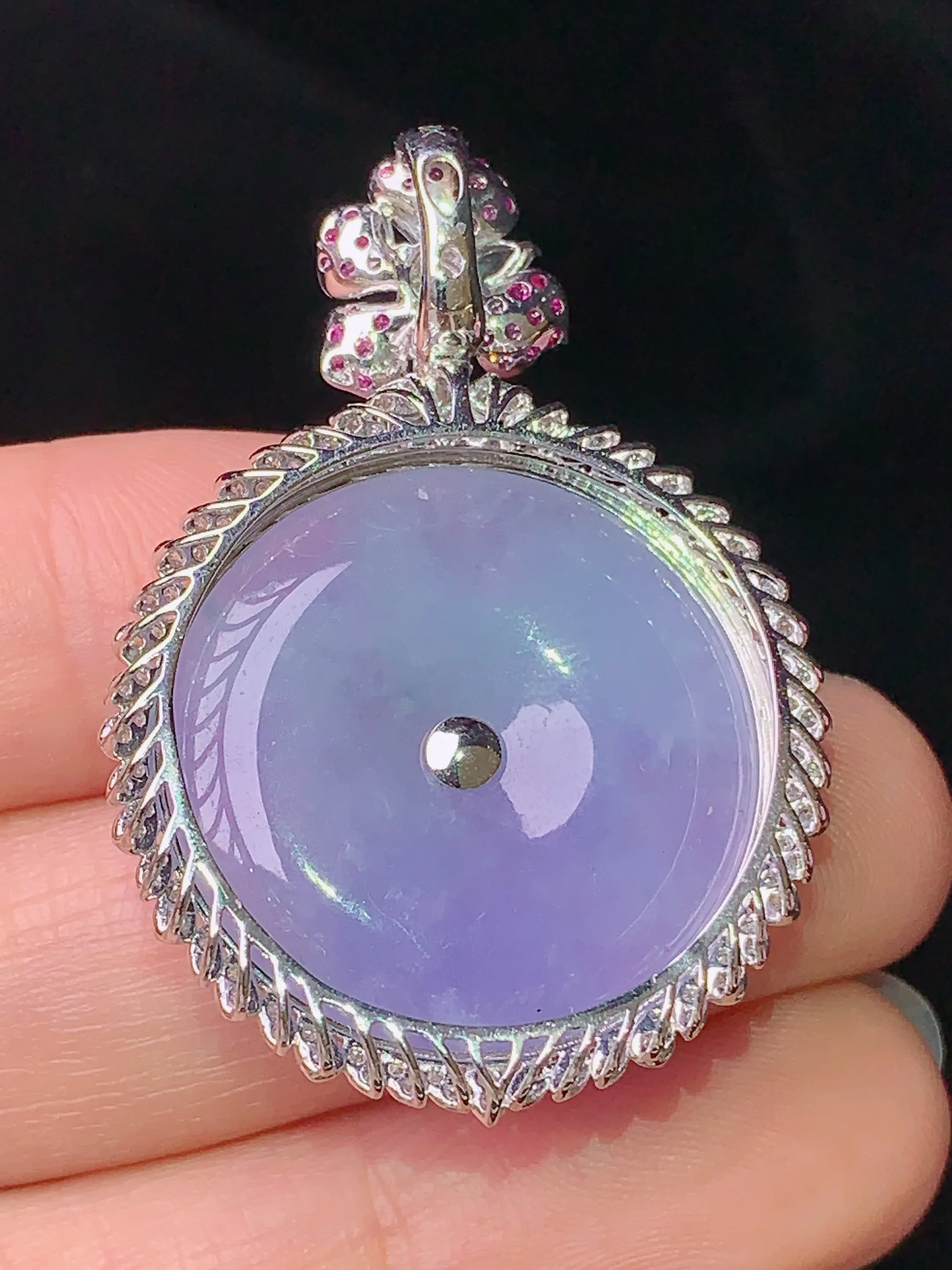 18k金钻镶嵌紫罗兰平安扣吊坠 玉质细腻 水润亮眼  整体尺寸39.2*27.5*7.2