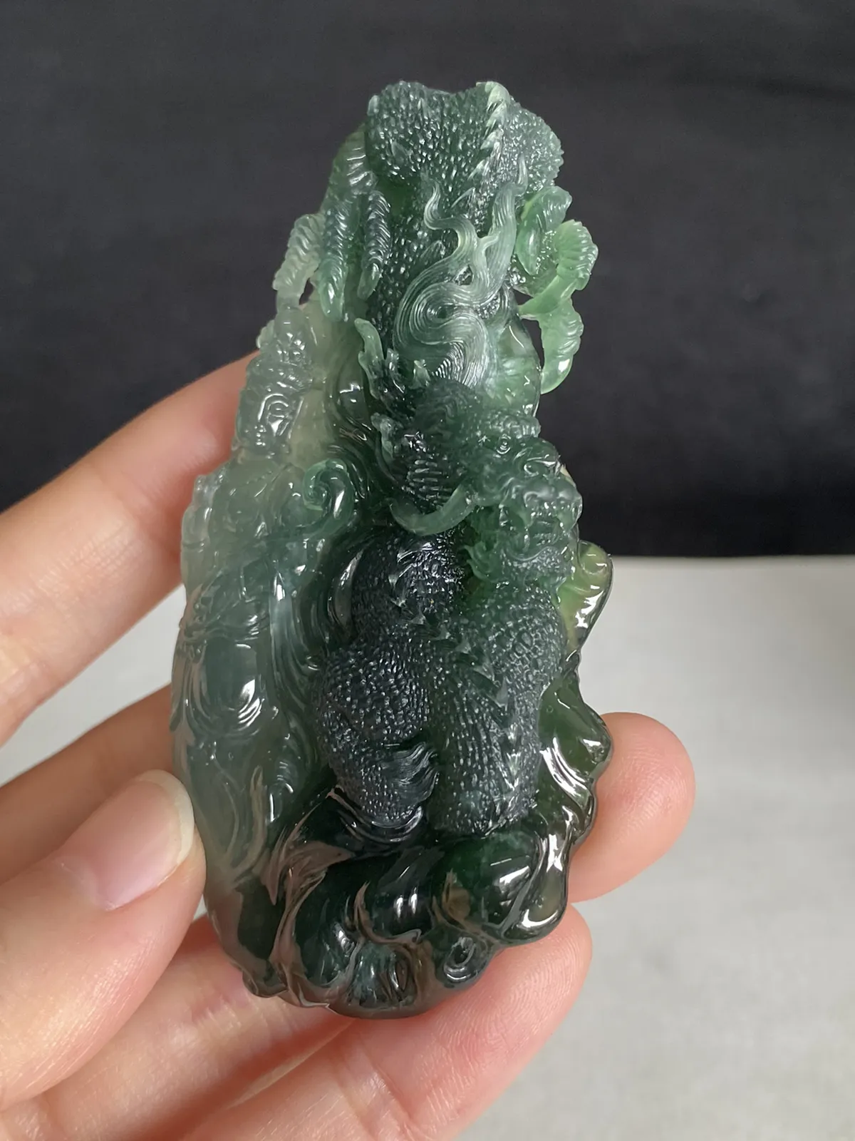 翡翠冰糯种飘绿吊坠