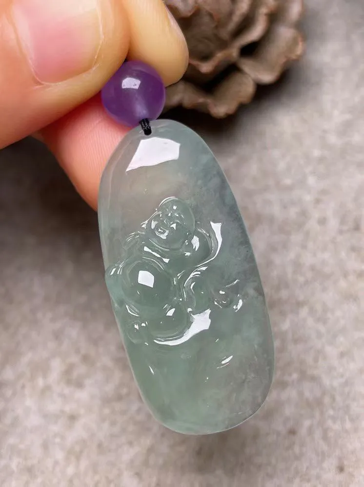 冰种晴底【逍遥佛】吊坠，种水好，玉质细腻 ，卖相好‘