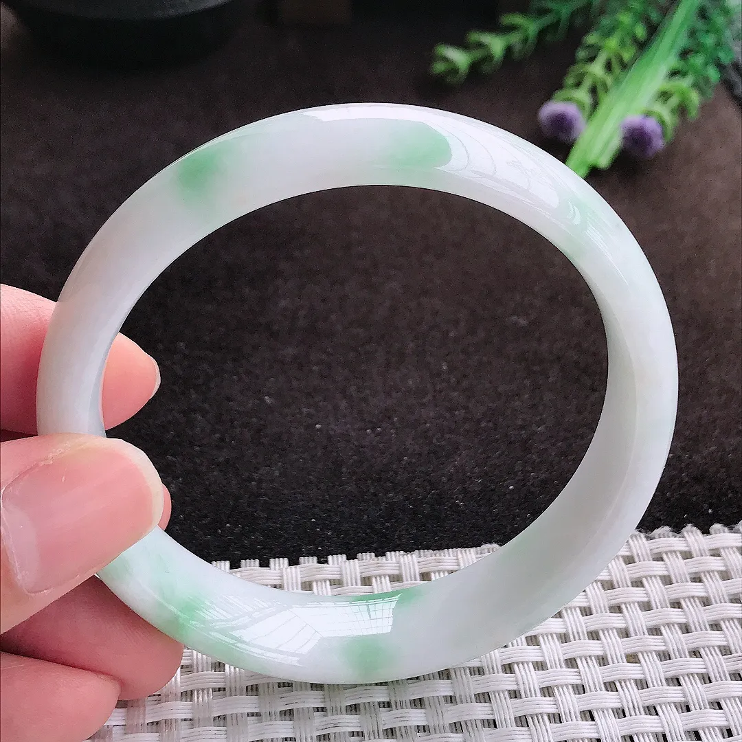 自然光60/14.2/7.2老坑秀气温润飘绿手镯宽边翡翠玉镯手环