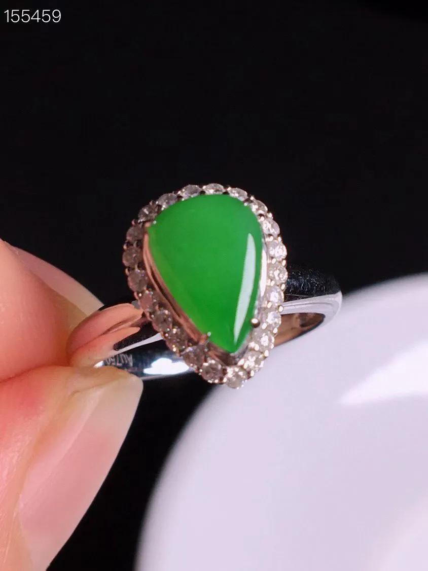 冰种阳绿滴水戒指、真金真钻镶嵌，种水好，玉质细腻 .裸石尺寸 9.9*6.6